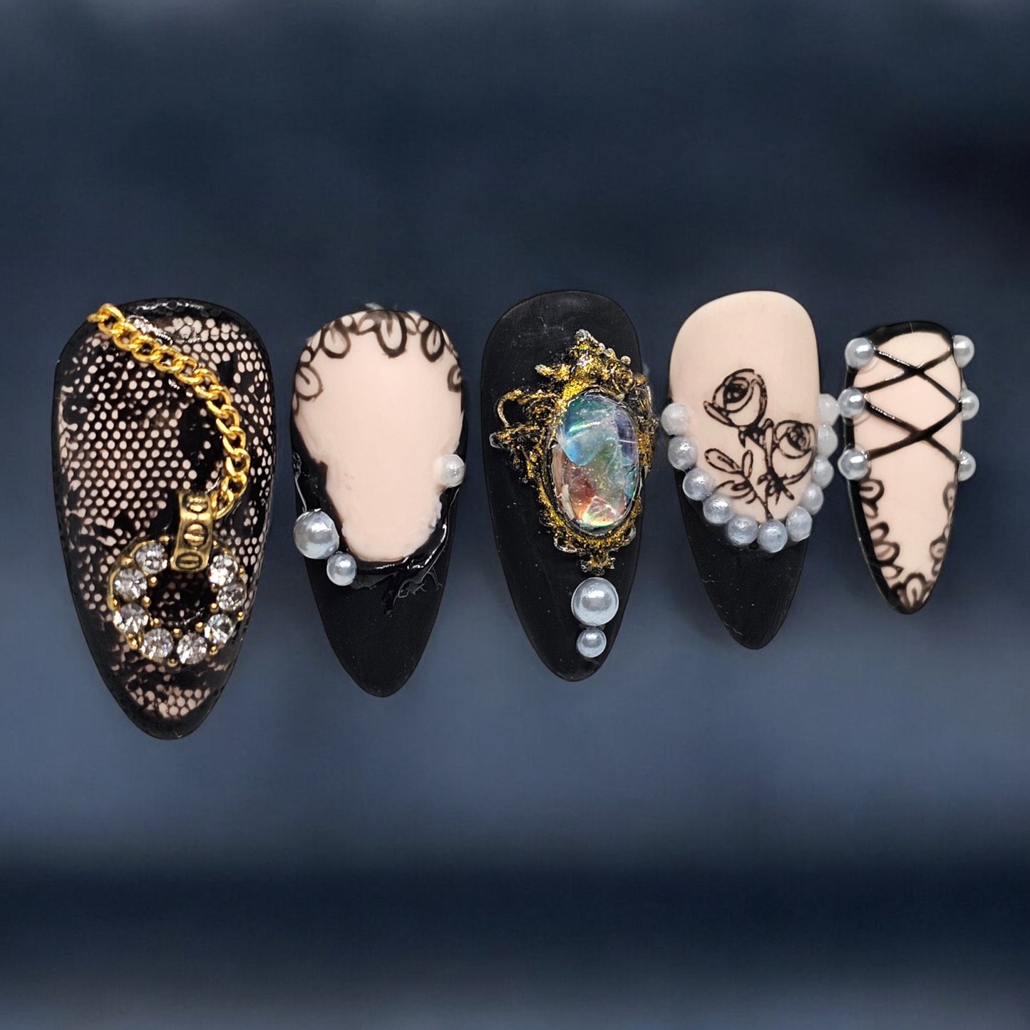 Baroque Glamour Press On Nails