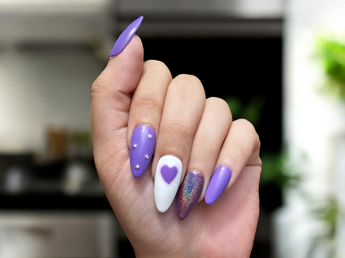 Lovestruck Pearl Press On Nails