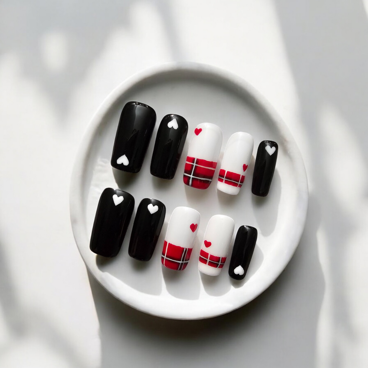 Sweetheart Rebel Press On Nails