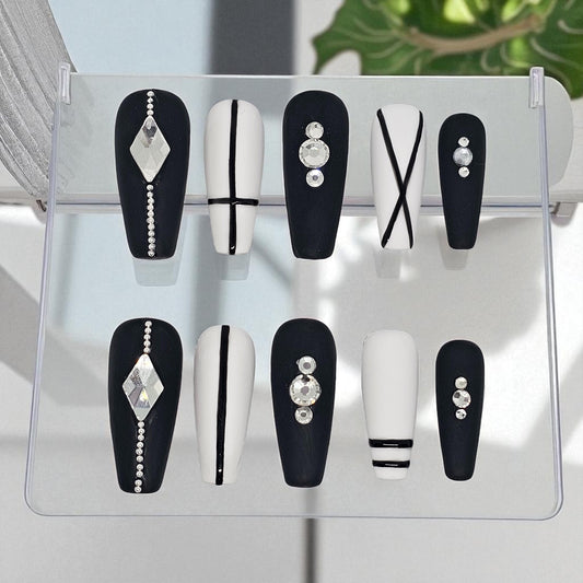 Glam Noir Press On Nails