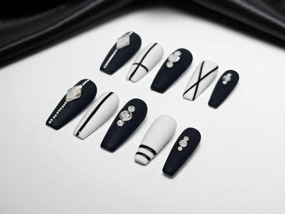 Glam Noir Press On Nails