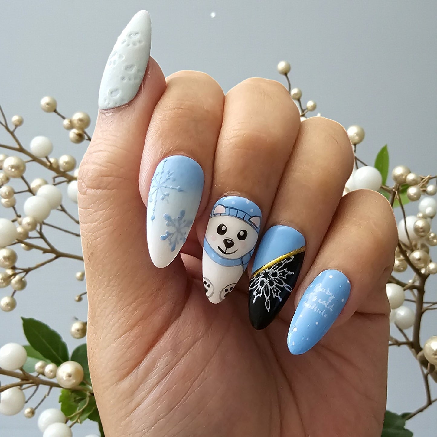 Snowball Snuggles Press On Nails
