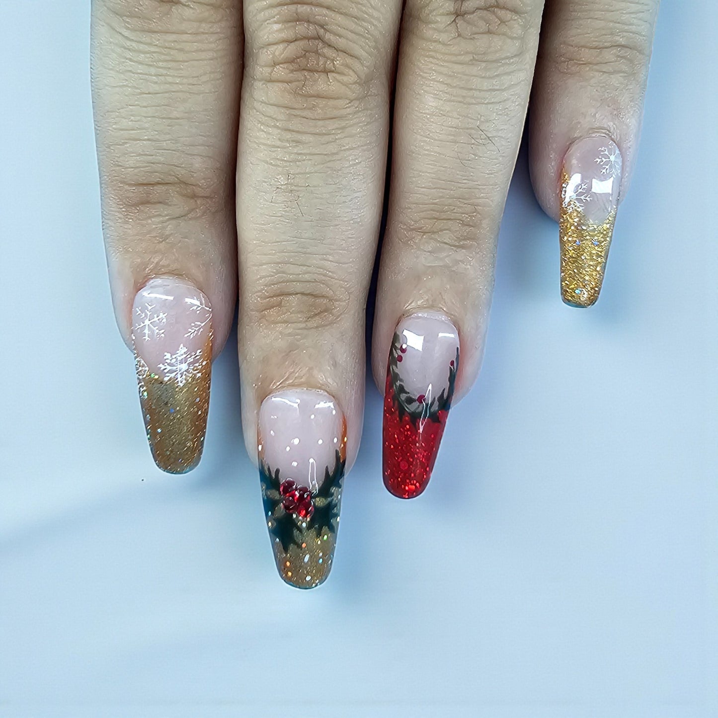 Holly Jolly Sparkles Press On Nails