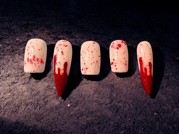 Gruesome Vampire Fangs Press On Nails