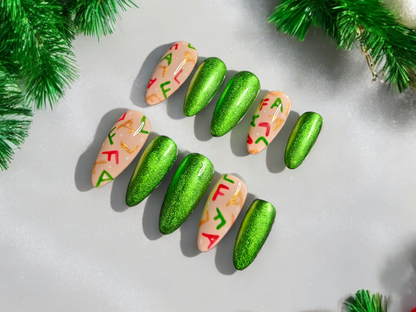 Fa-la-la-La Fabulous Press On Nails
