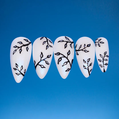 Gleaming Branches Press On Nails