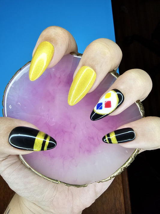 Touchdown Tips Black & Yellow Fans Press On Nails